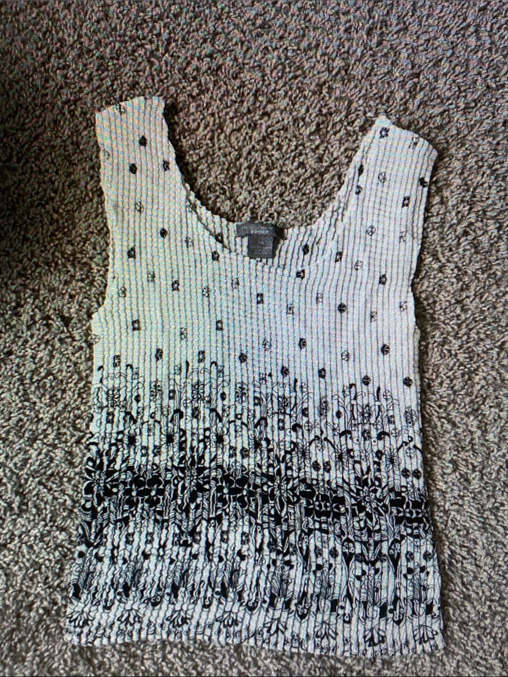 Investments Black & White Floral Ombre Ribbed Tank